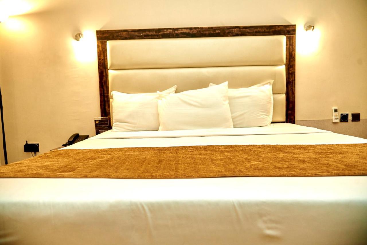 Mayfair Hotel Maitama Абуджа Экстерьер фото