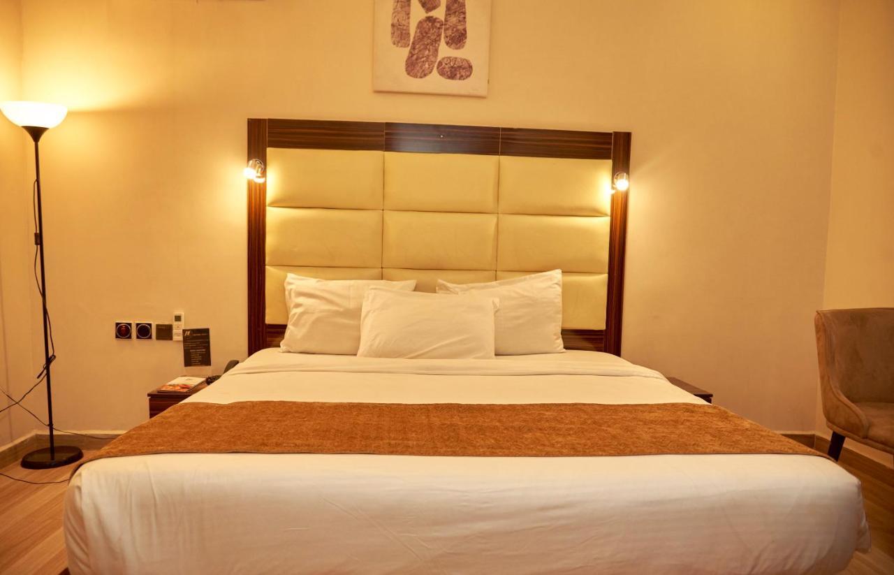 Mayfair Hotel Maitama Абуджа Экстерьер фото