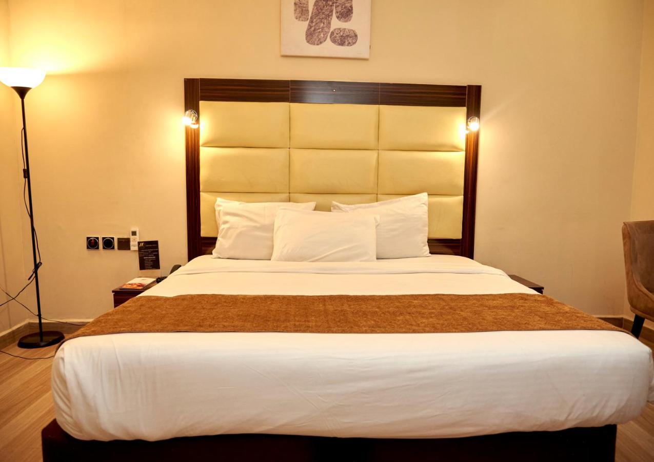 Mayfair Hotel Maitama Абуджа Экстерьер фото