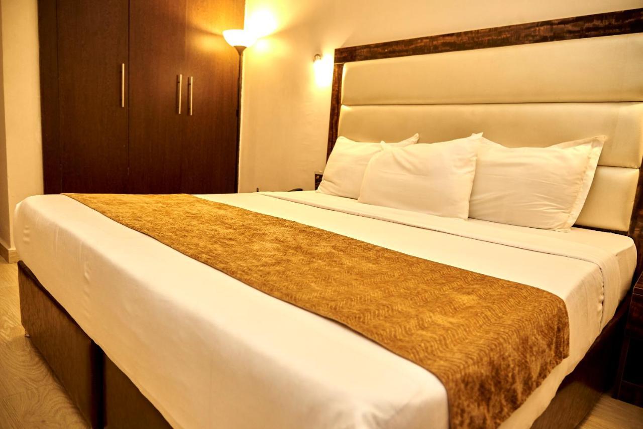 Mayfair Hotel Maitama Абуджа Экстерьер фото